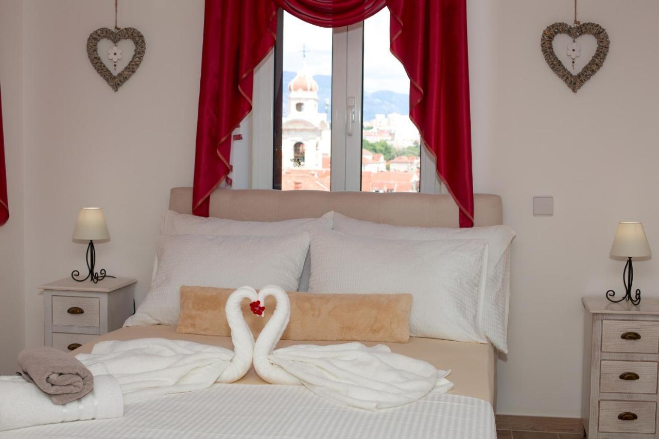 Apartments Angela With Old Town View Сплит Екстериор снимка
